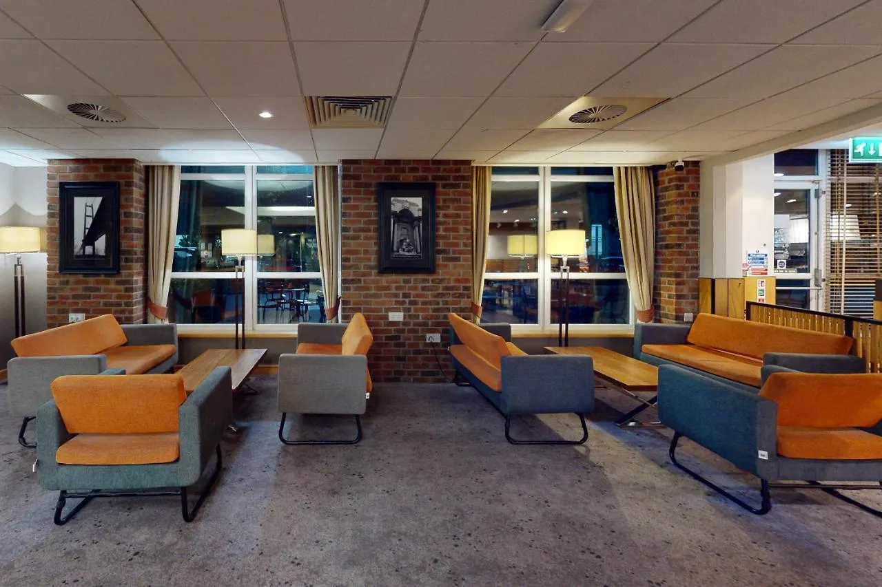 Village Hotel Hull Kingston upon Hull 4*,